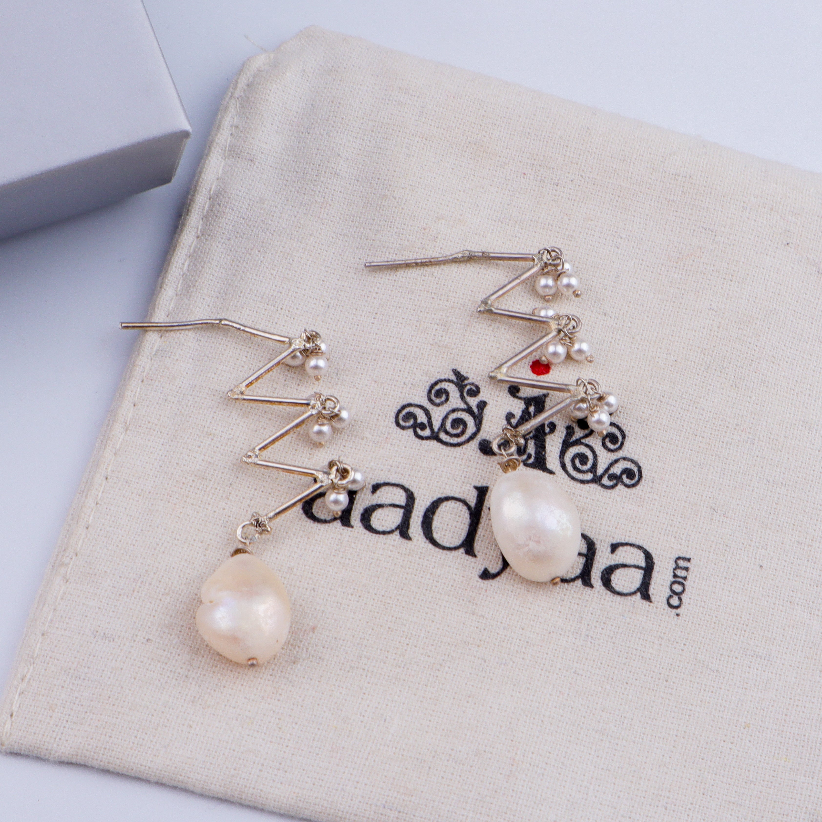 Silver Pearl Zig Zag Earring
