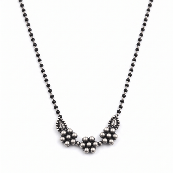 Itihaas Kudi Nath Mangalsutra ( Motif Size : Medium )