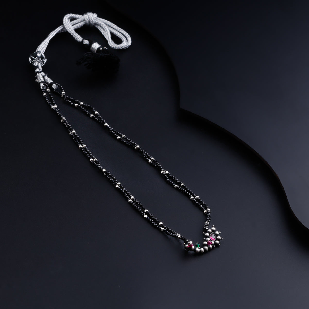 Silver Bead Nath Pendant Necklace with Black Spinel