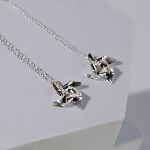 Pinwheel Chain - Fold Earring ( Shiny Silver Earring )
