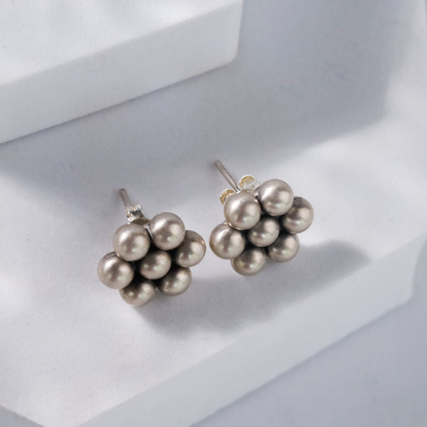 Traditional kudi motif original-size design