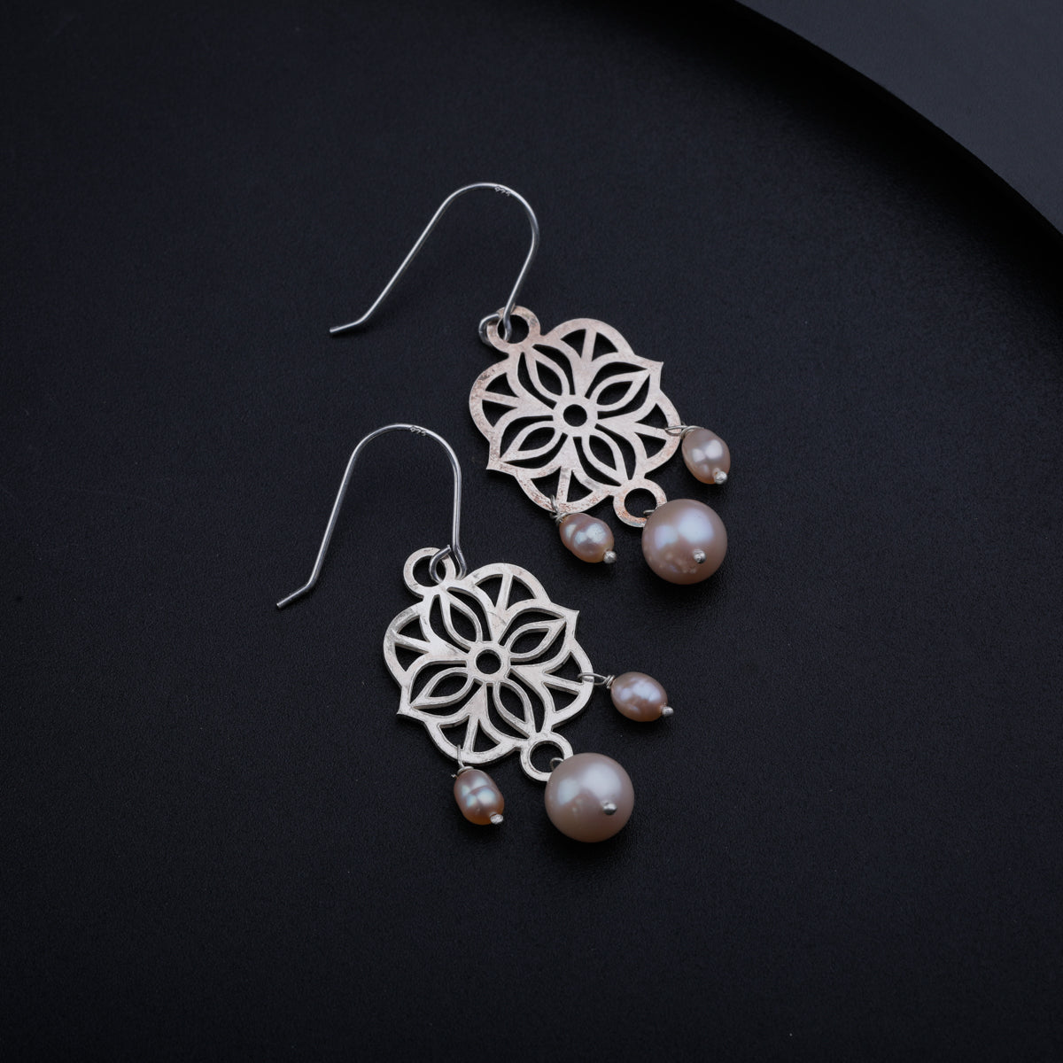 Silver Filigree Dangler Earring with Pearls