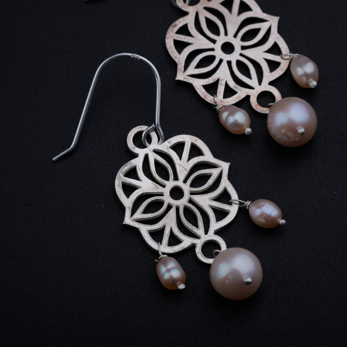 Silver Filigree Dangler Earring with Pearls