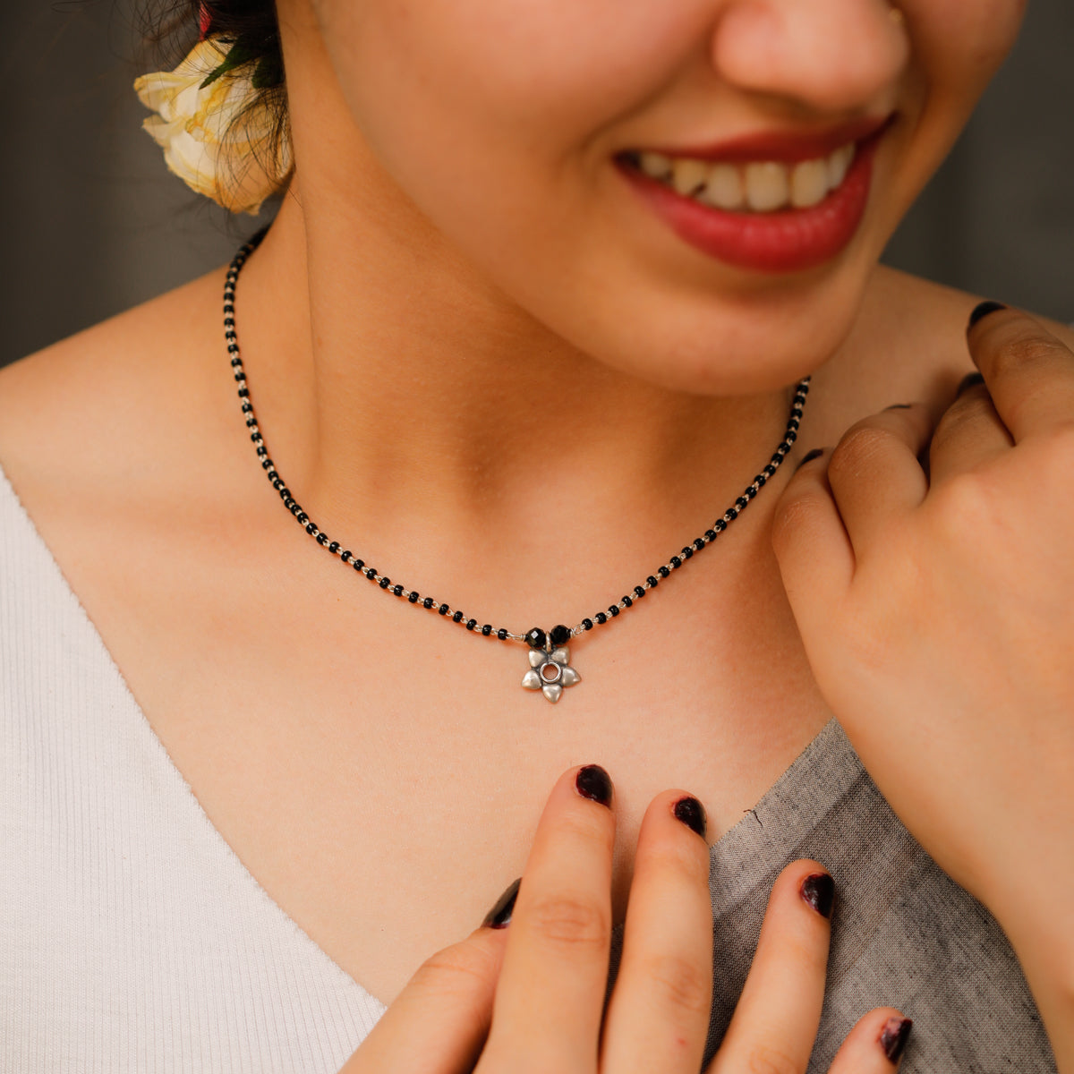 Silver Charm Mangalsutra : Flower