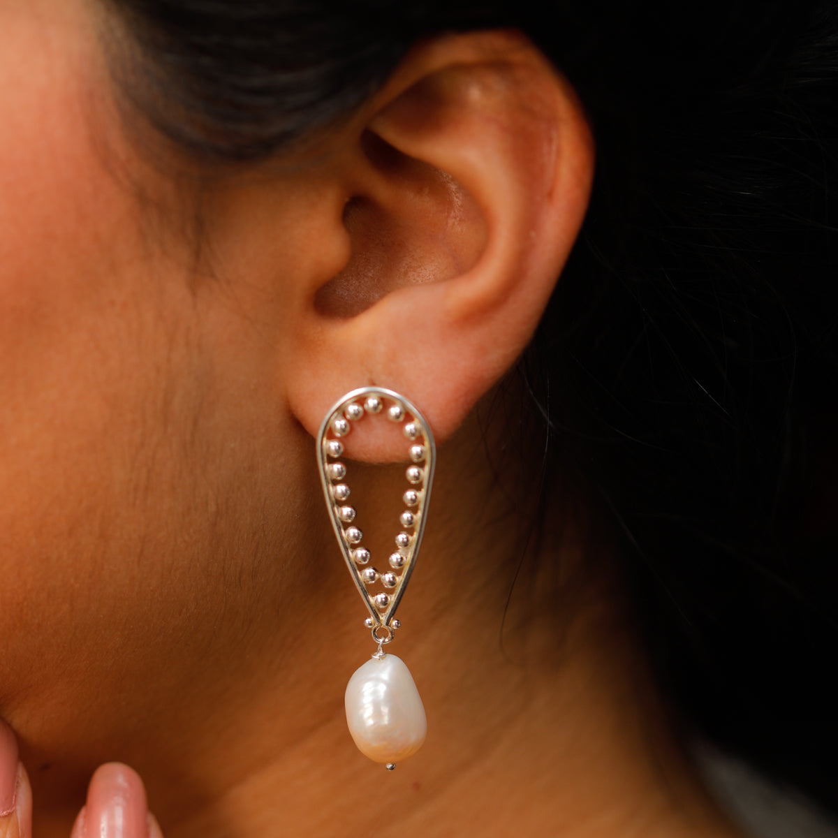 Single Pearl Silver Earring