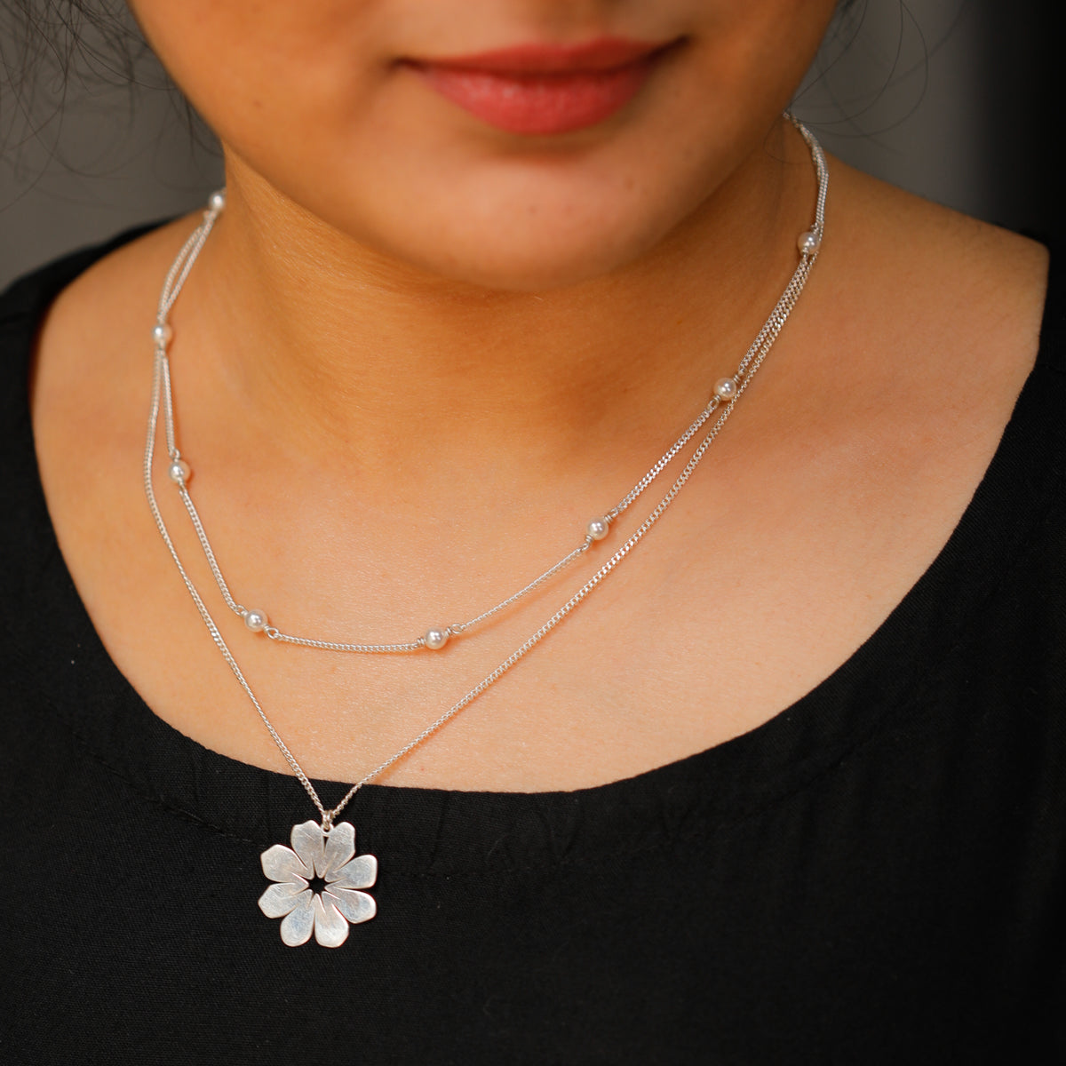 Sadafuli Pendant Necklace with Pearl Chain