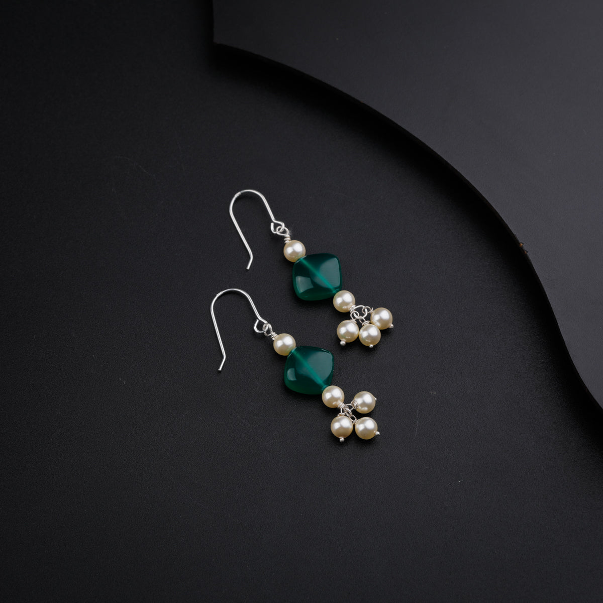 Silver Dangler Earring with Green Onyx and Pearls