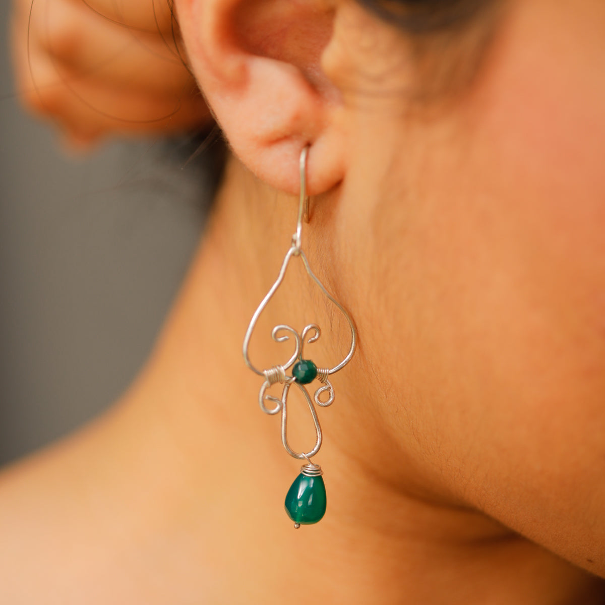 Silver wire Earring with Green Onyx