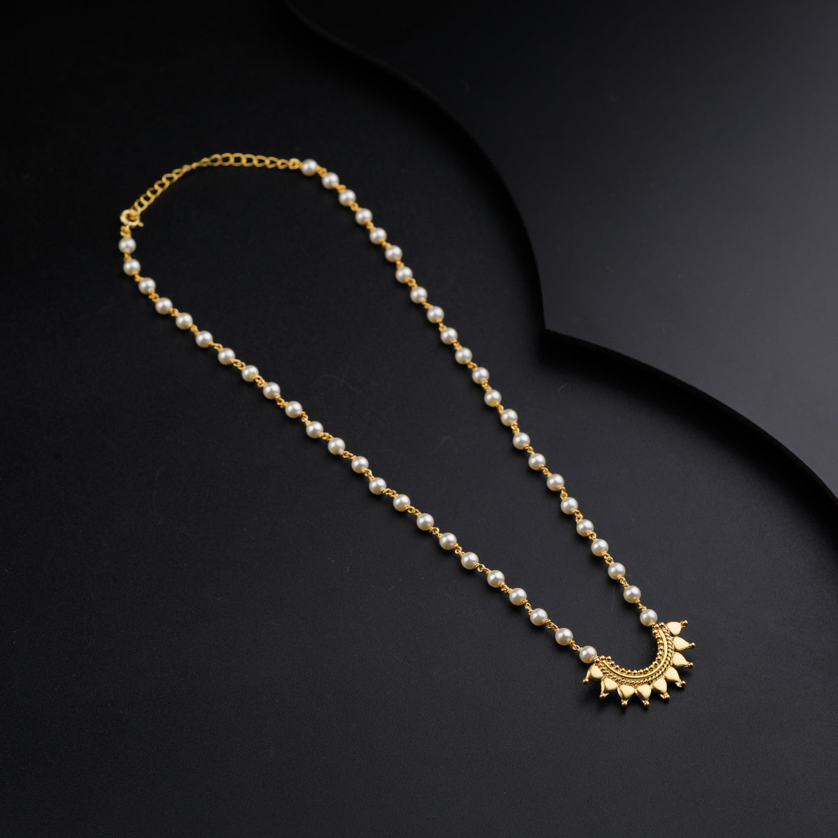 Gold Plated Ghumat Pendant with Pearls Necklace