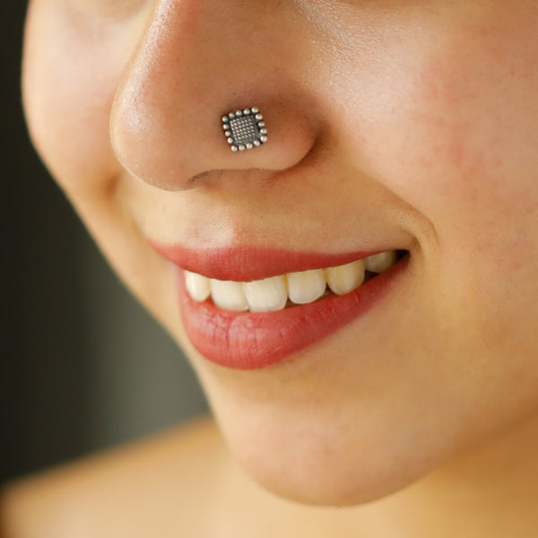 Dotted Diamond Nose pin (Pierced)