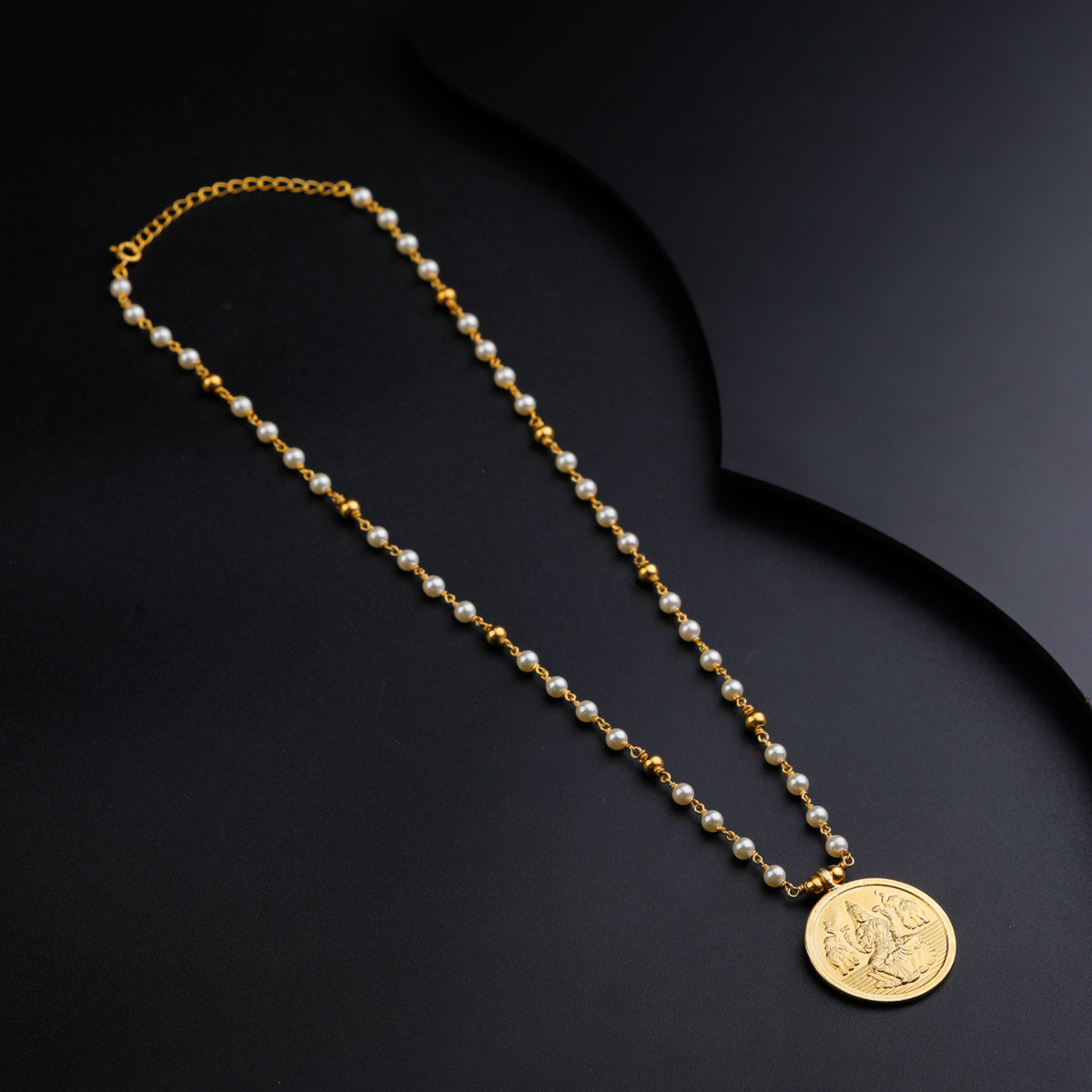 Coin Putali Pendant Necklace with Pearls (Gold Plated)