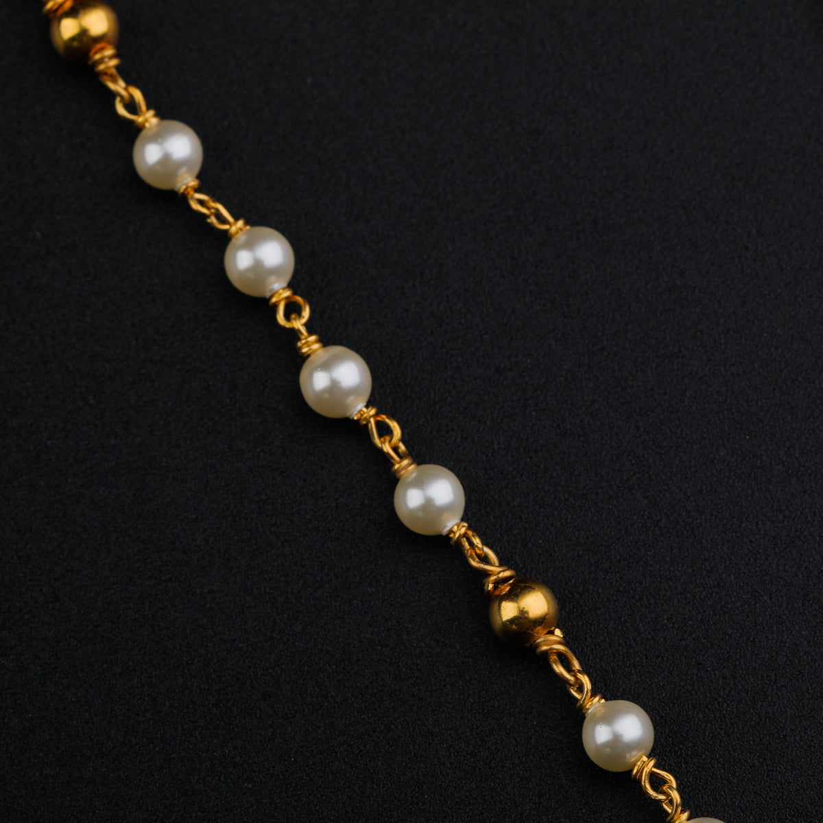 Coin Putali Pendant Necklace with Pearls (Gold Plated)