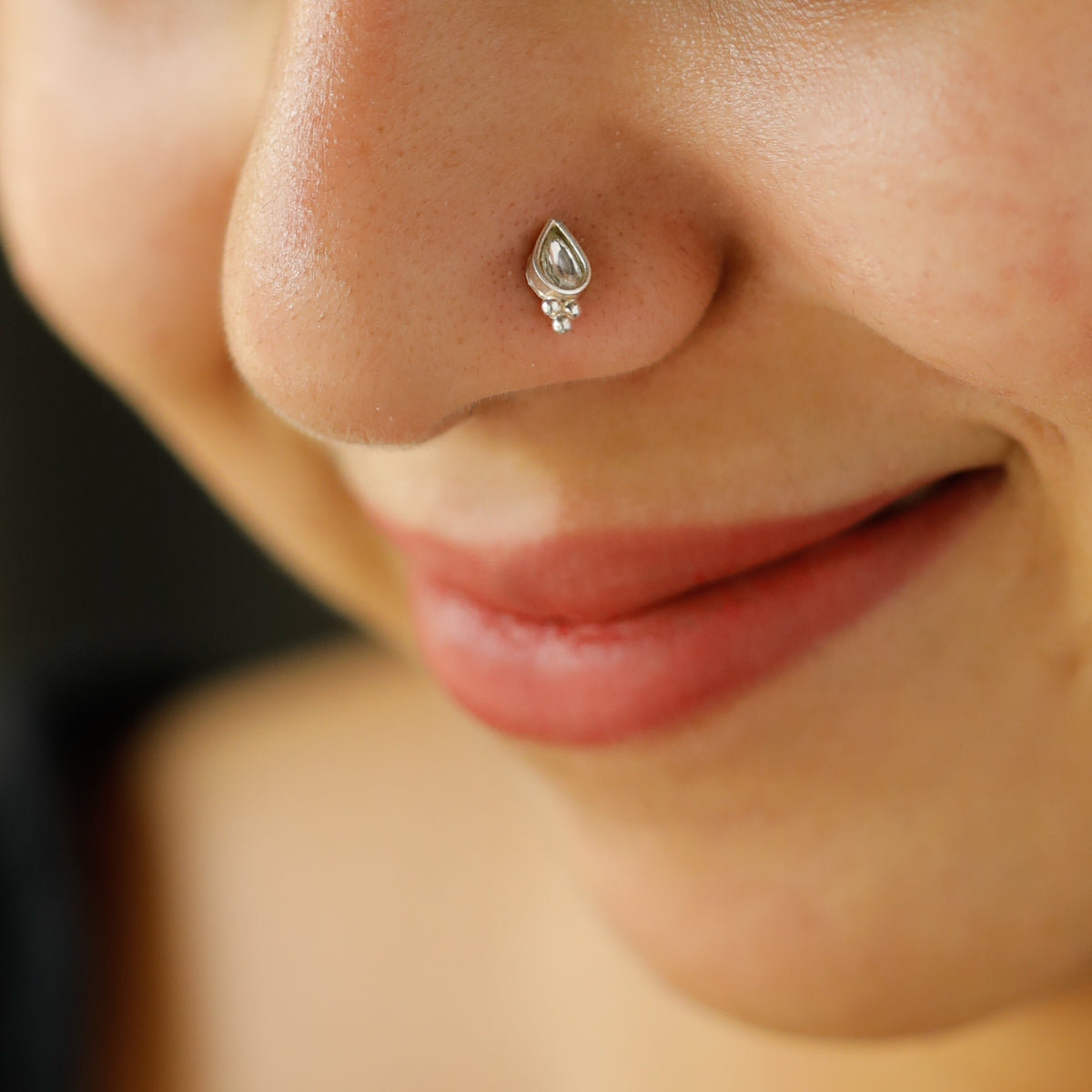 Silver Kundan Nose pin (Pierced)