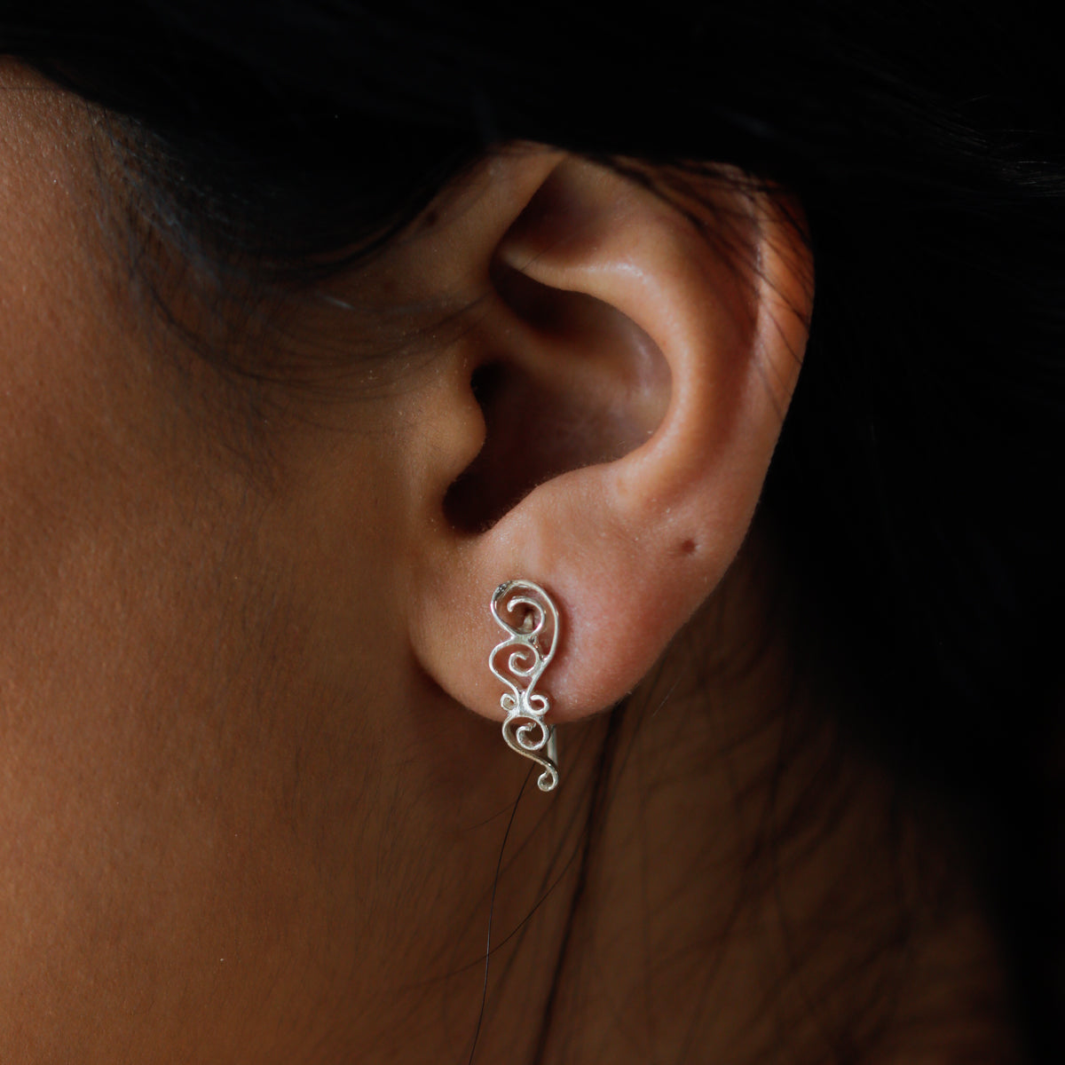 Signature Aadyaa Earcuff