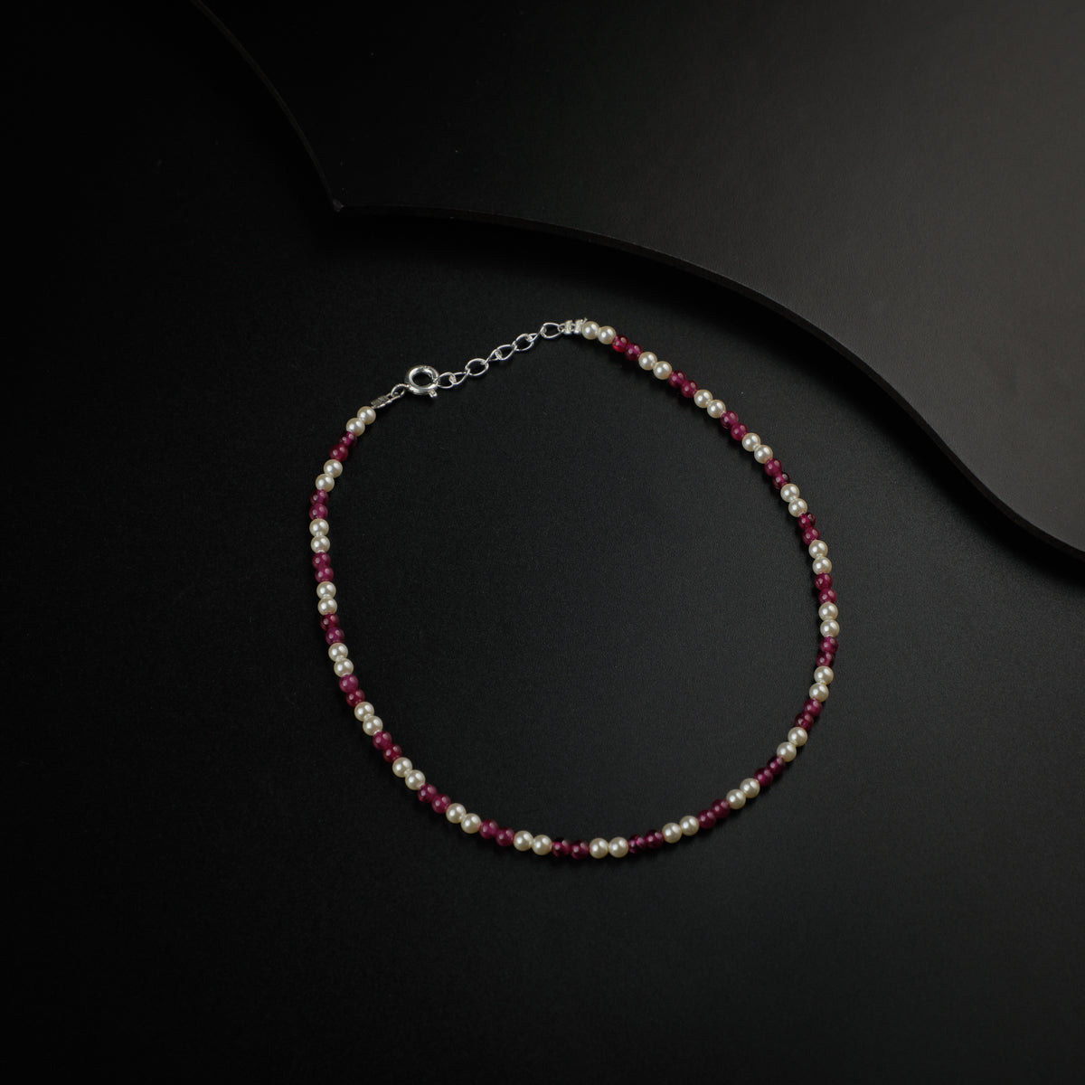 Creamy Pearls & Ruby Silver Anklet