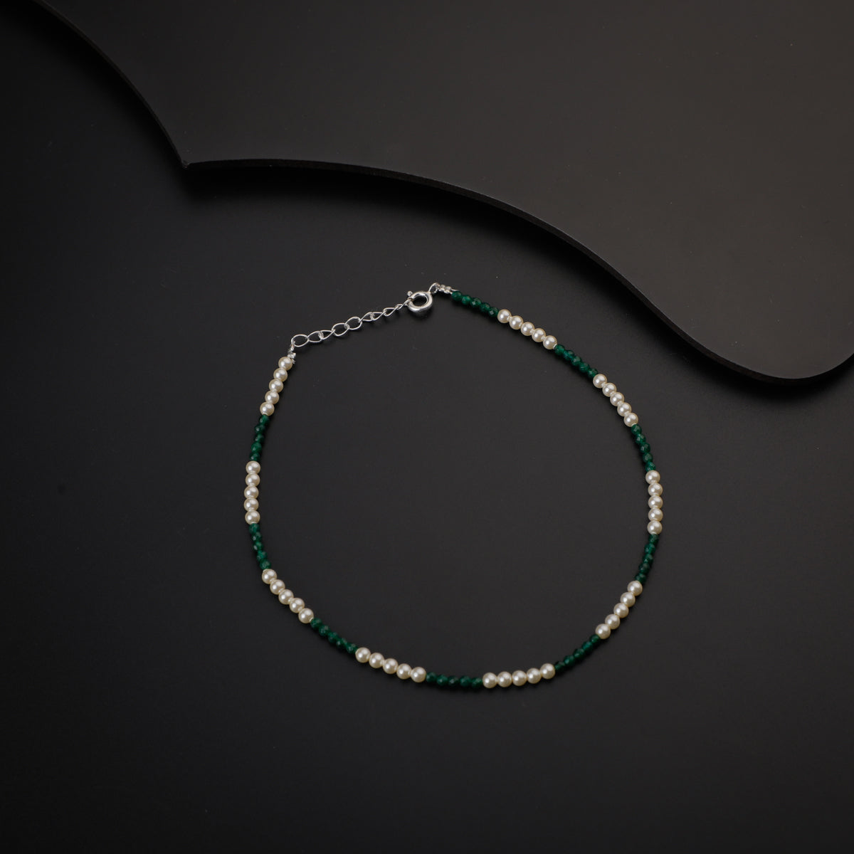 Green Onyx and Creamy Pearls Silver Anklet