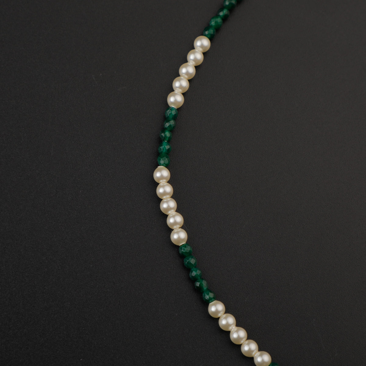 Green Onyx and Creamy Pearls Silver Anklet