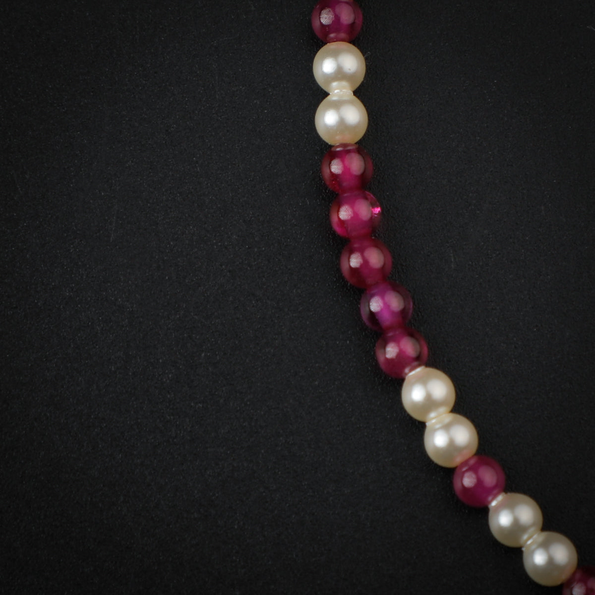 Creamy Pearls and Ruby Silver Anklet