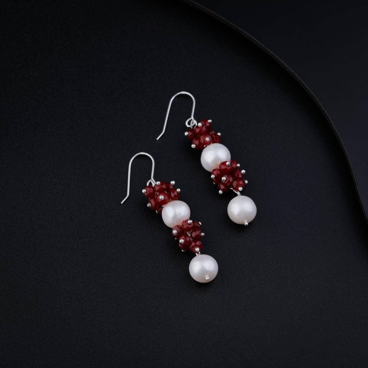 Silver Earring with Garnet and Pearls