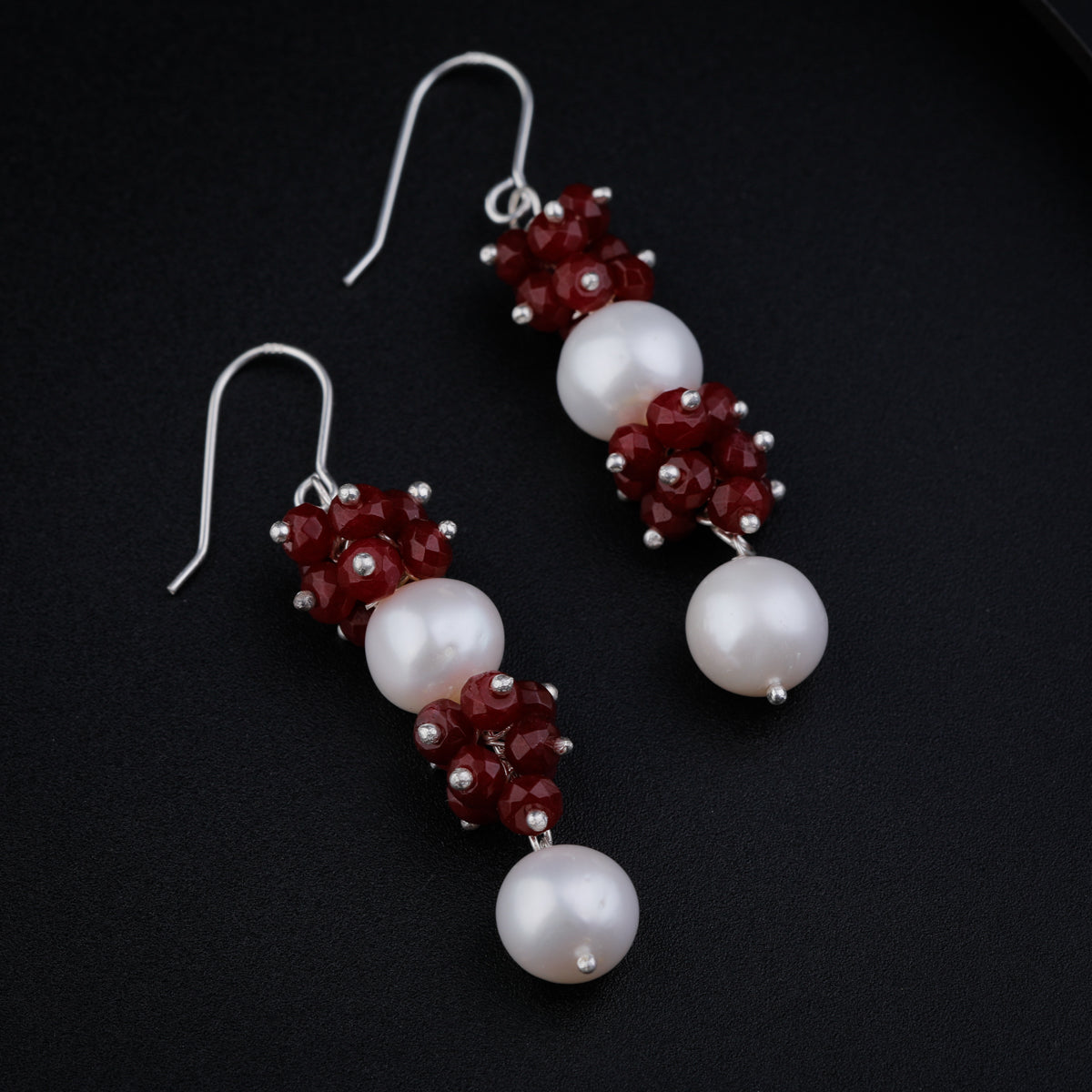 Silver Earring with Garnet and Pearls