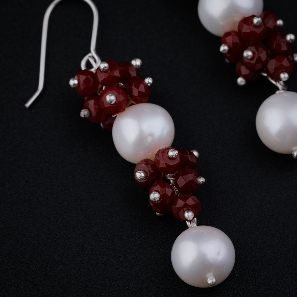 Silver Earring with Garnet and Pearls