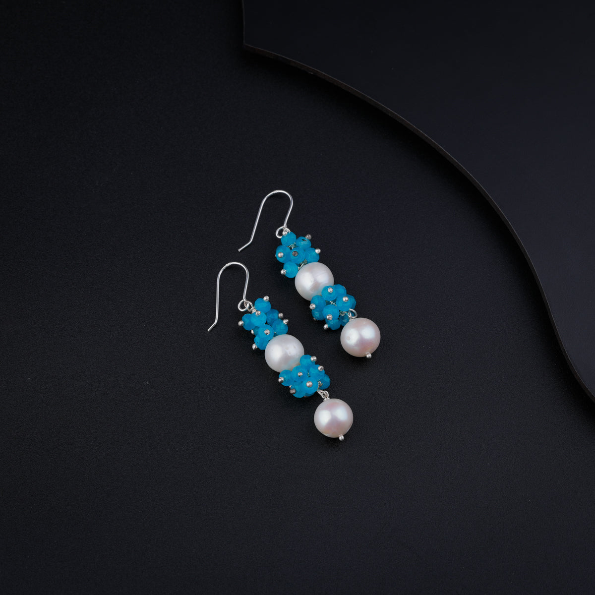 Silver Earring with Chalcedony and Pearls