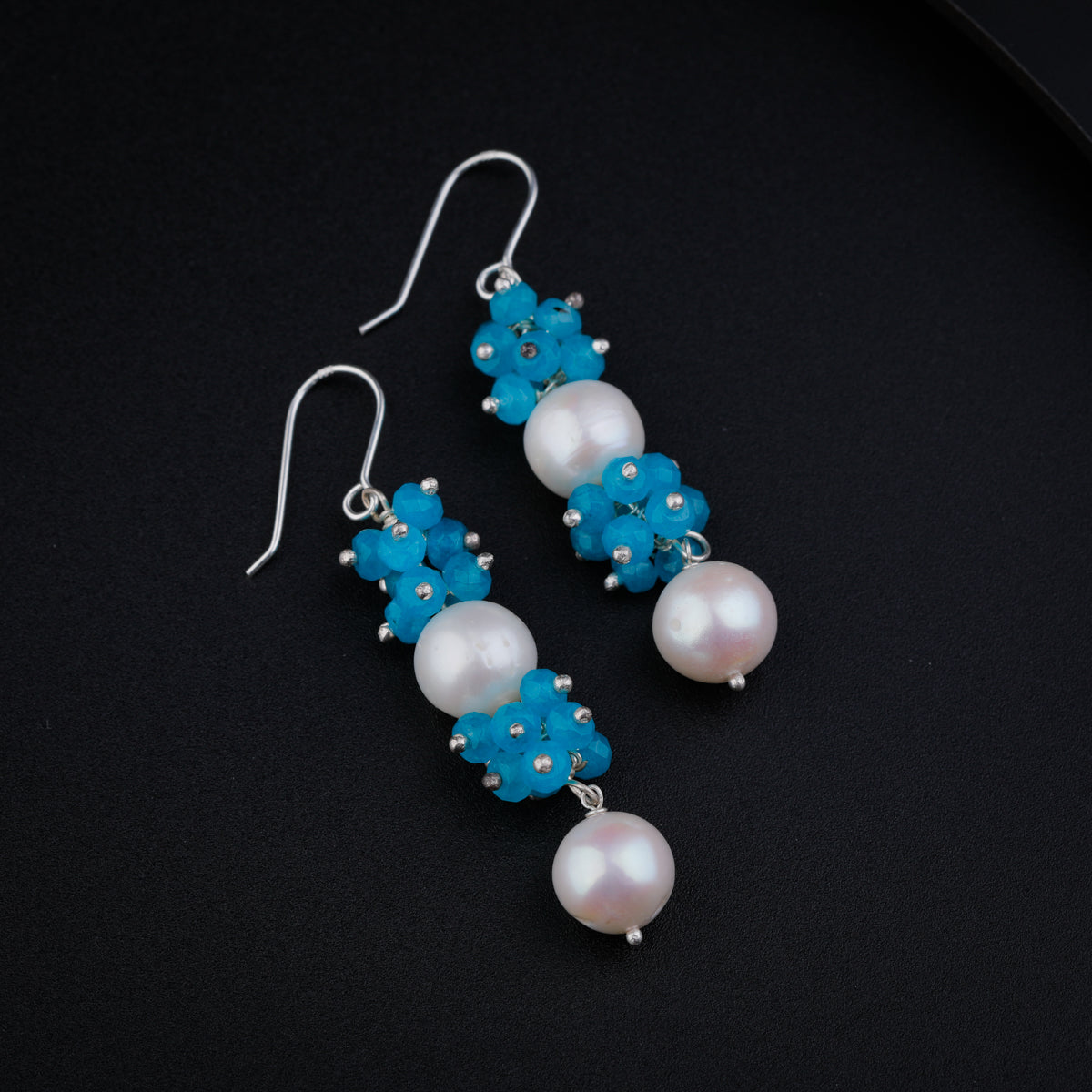 Silver Earring with Chalcedony and Pearls