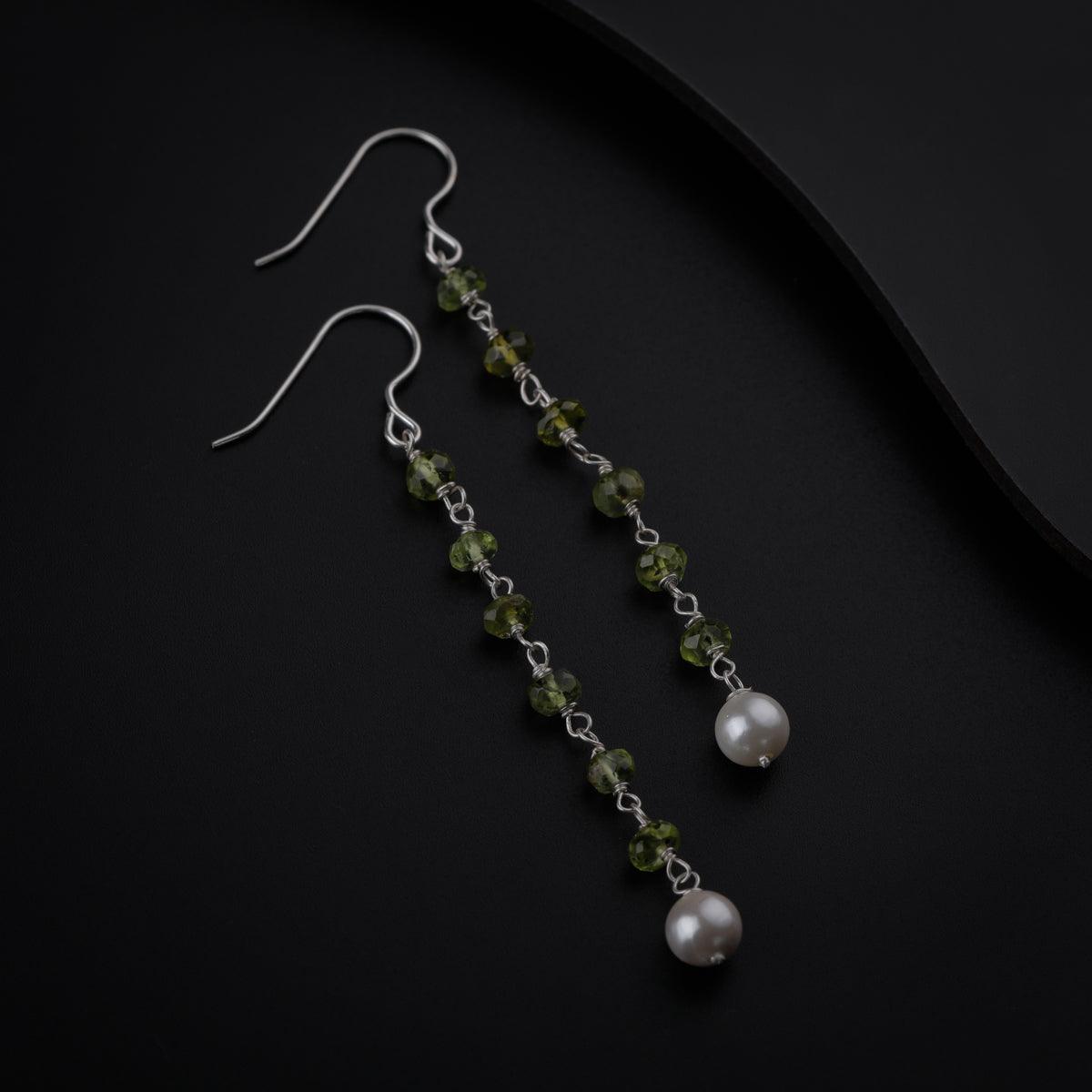 Peridot and Pearl Dangler Earring