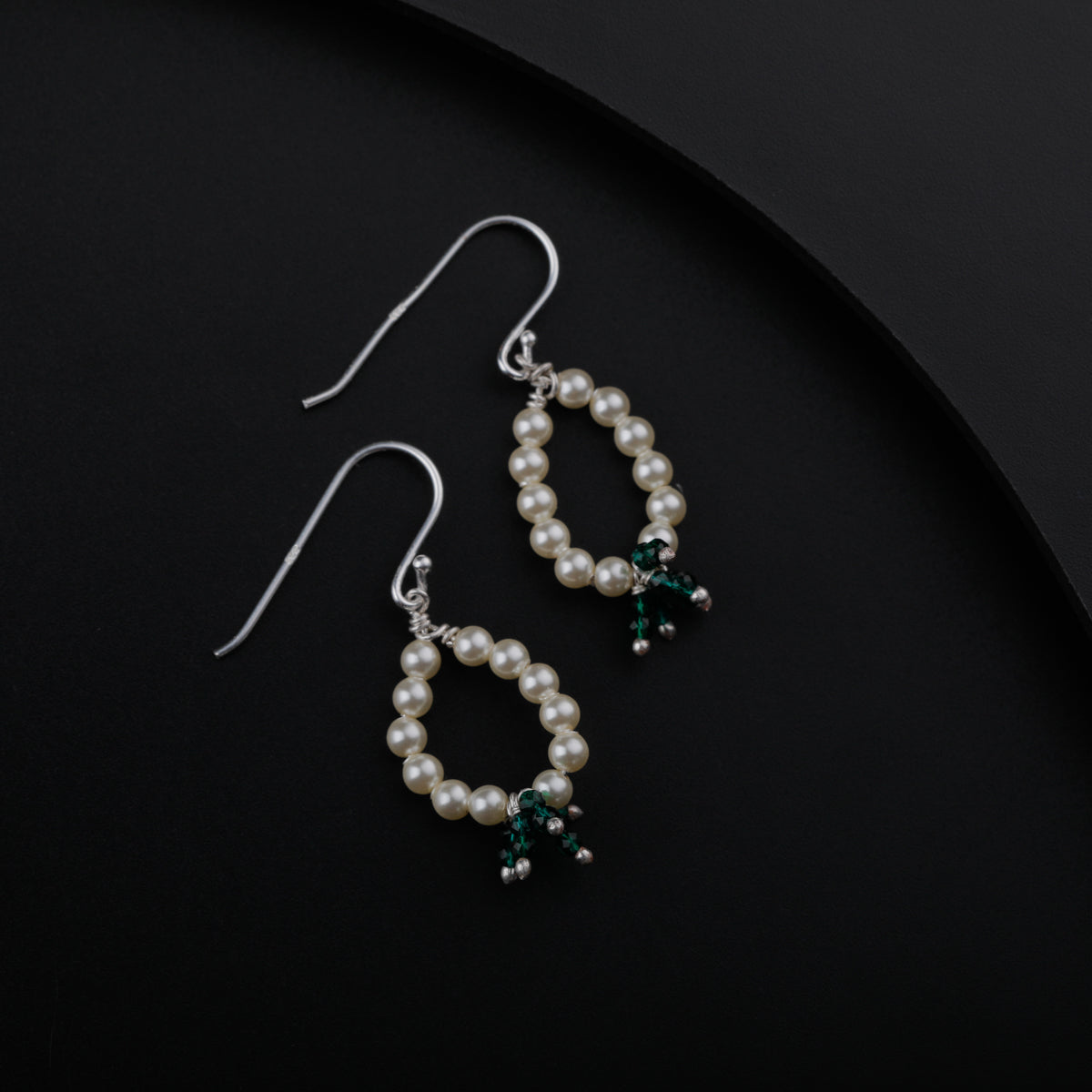 Green Onyx and Pearl Earring