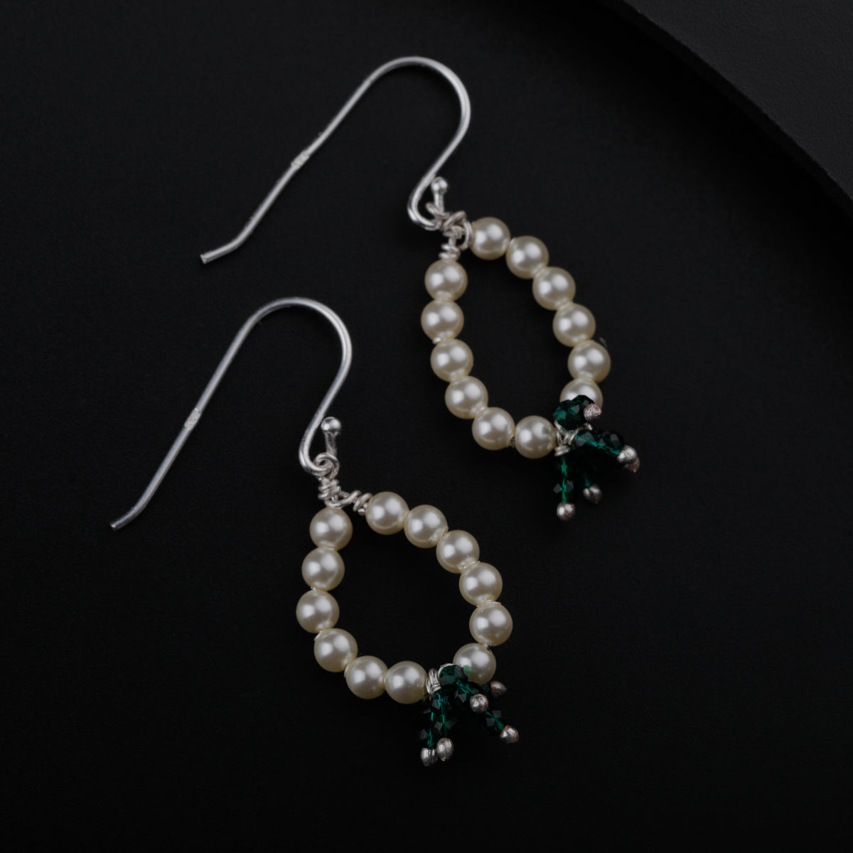 Green Onyx and Pearl Earring