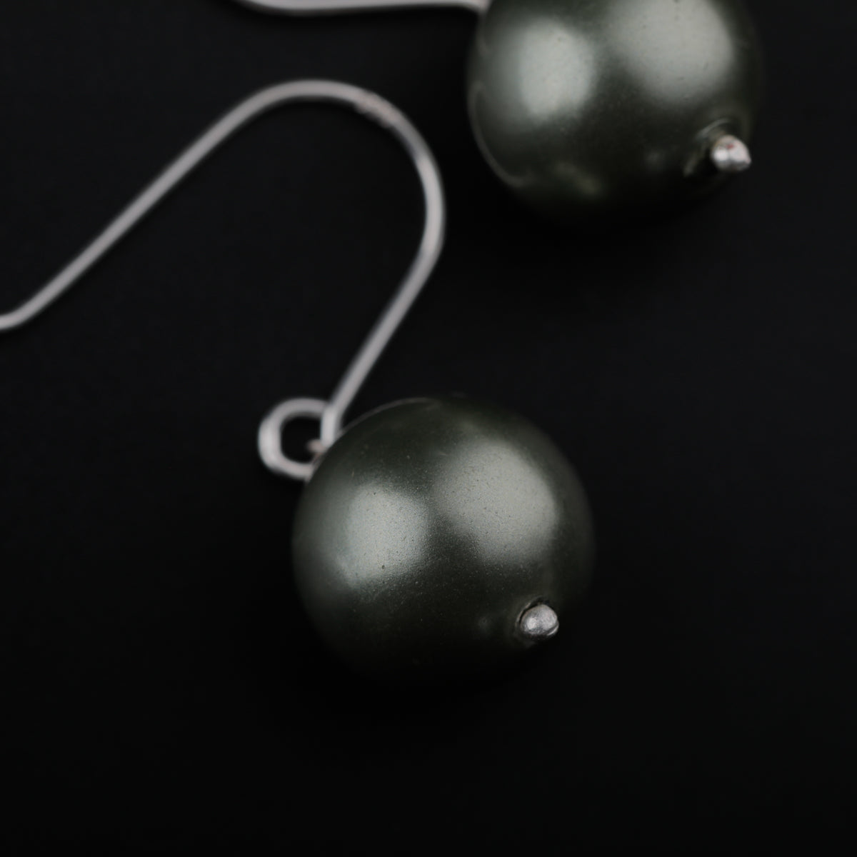 Silver Pearl Earring