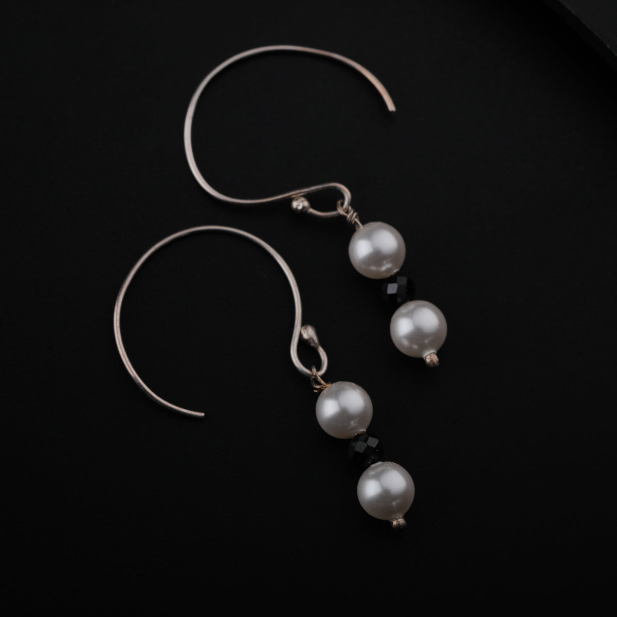 Silver Pearl Earring with Black Spinel