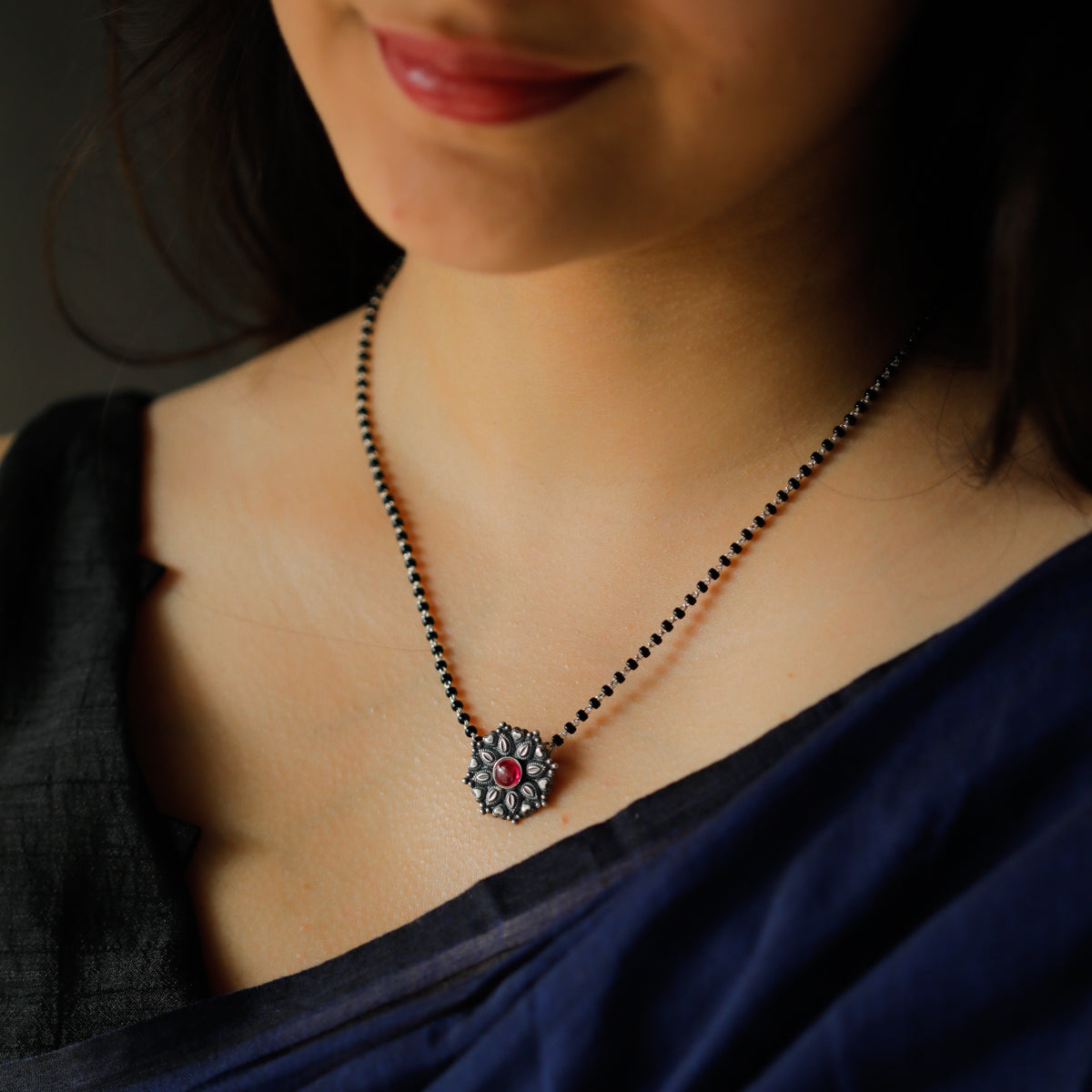 Silver Flower Motif Mangalsutra with Kempu Stone