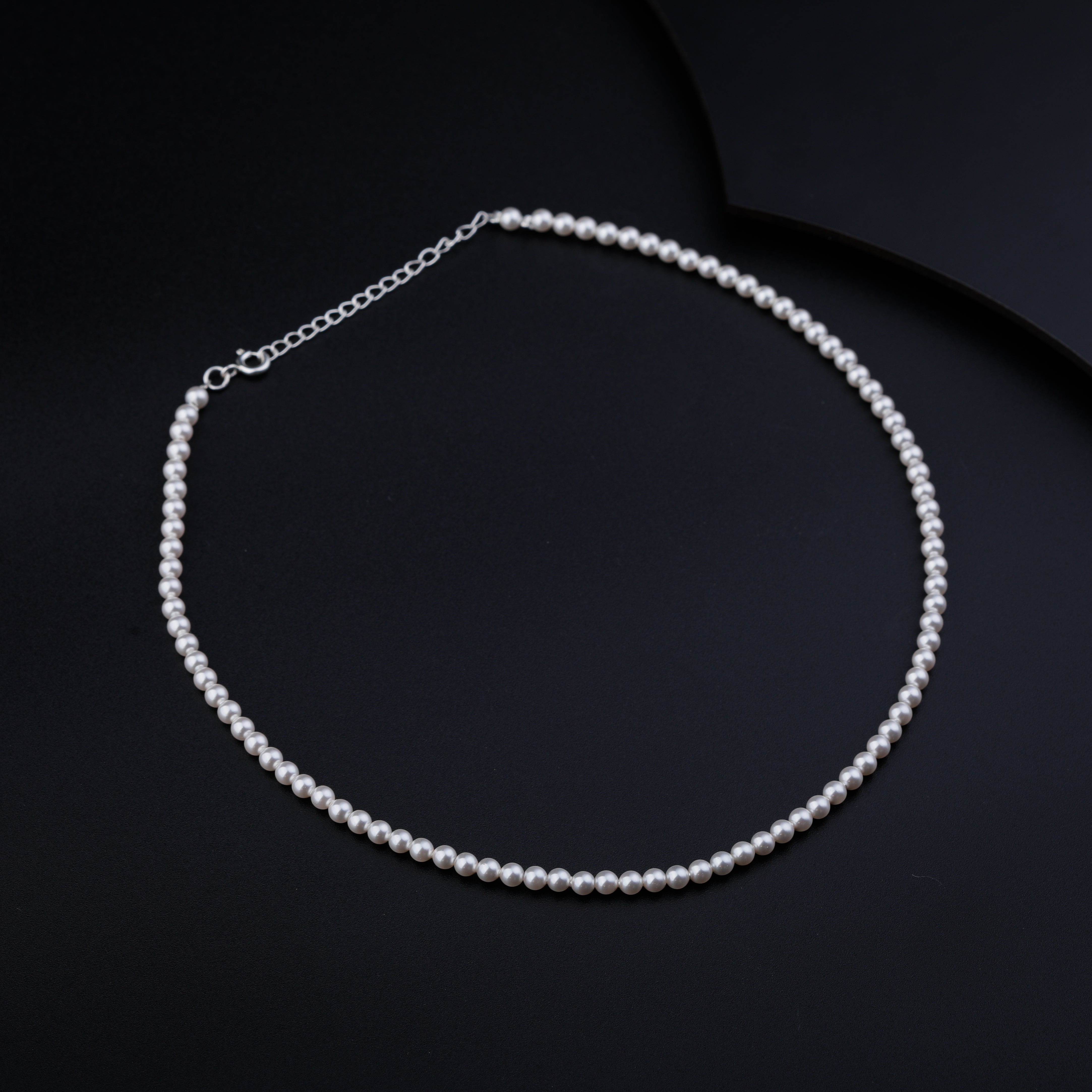 Pearl Beaded Necklace (White Pearls: 4 mm)