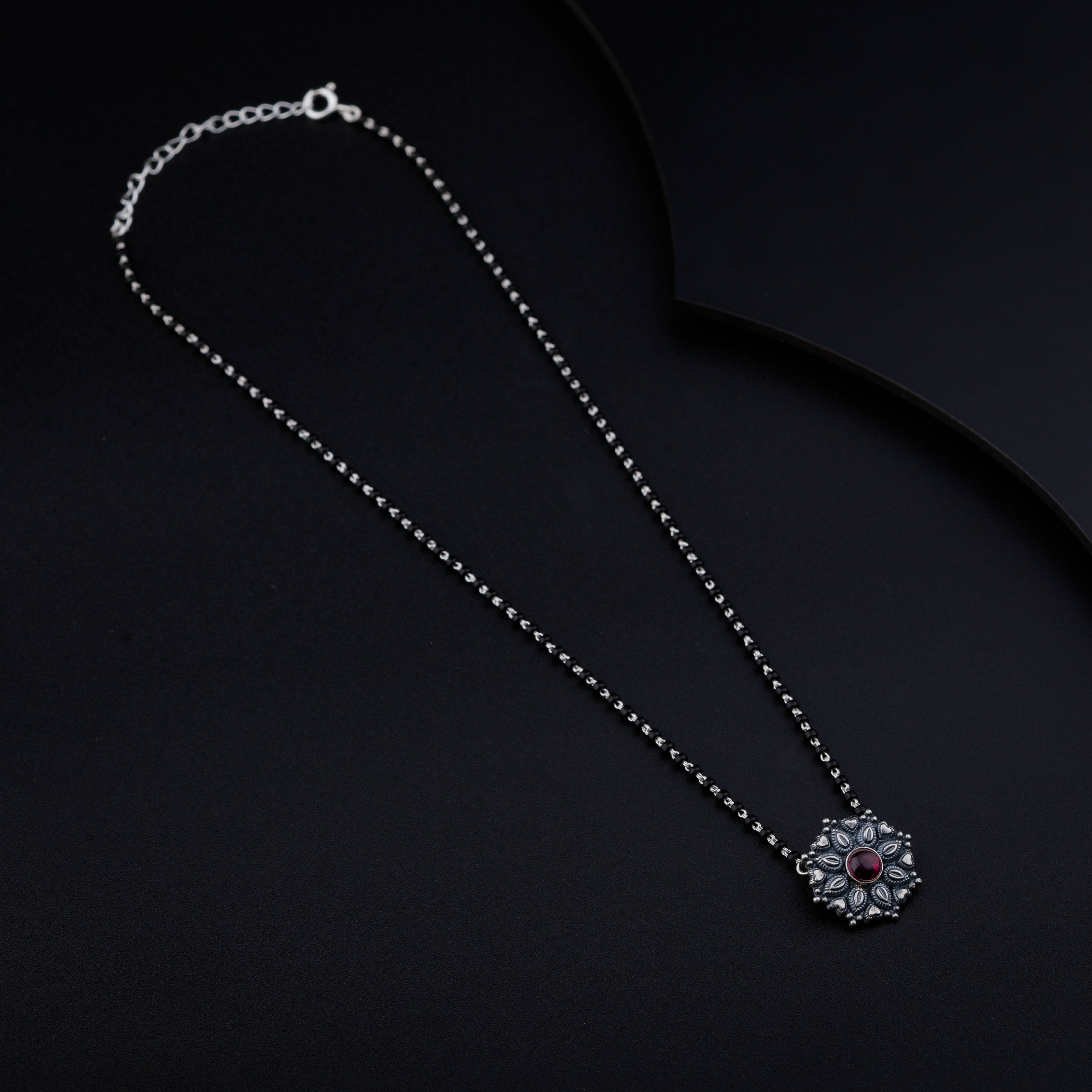 Silver Flower Motif Mangalsutra with Kempu Stone