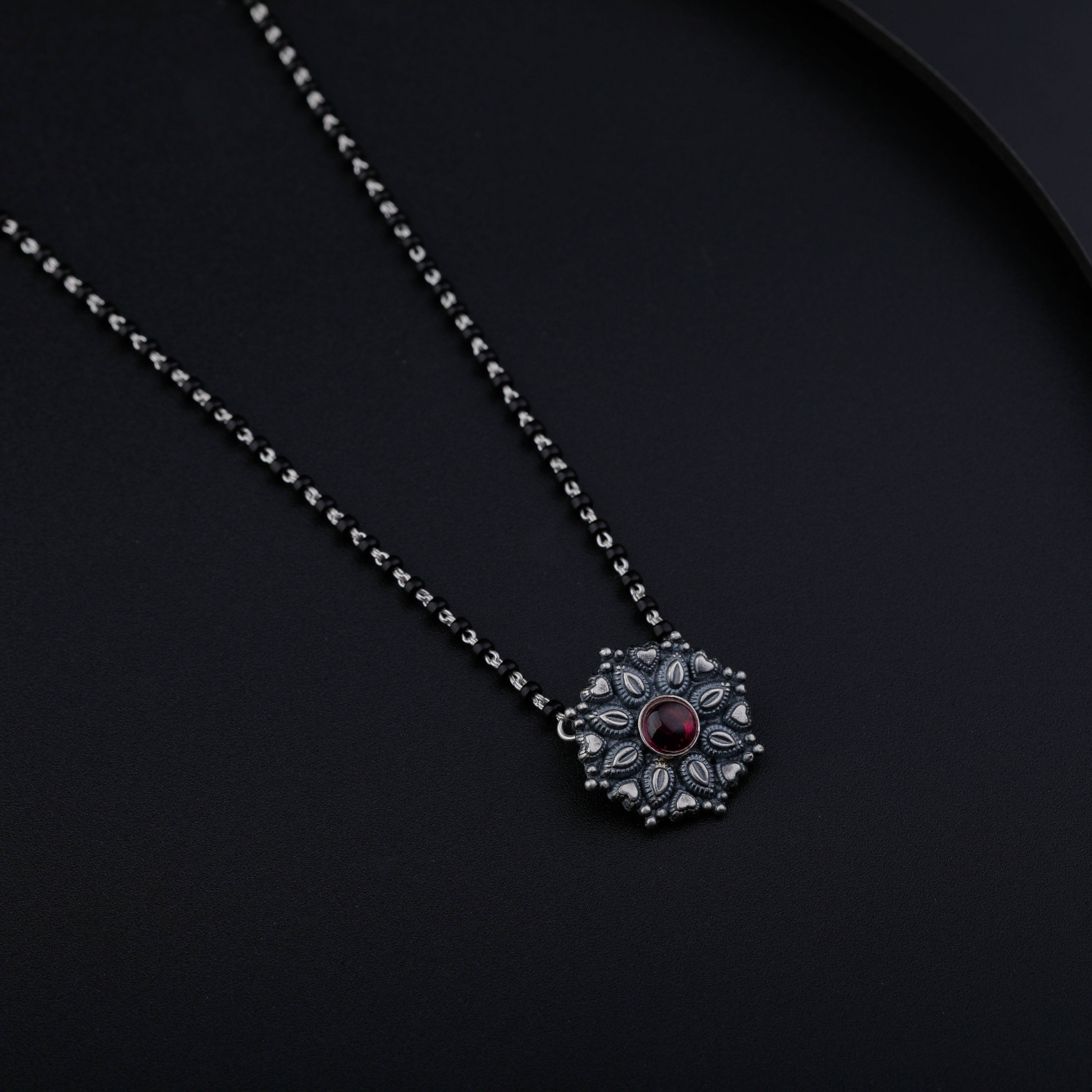 Silver Flower Motif Mangalsutra with Kempu Stone