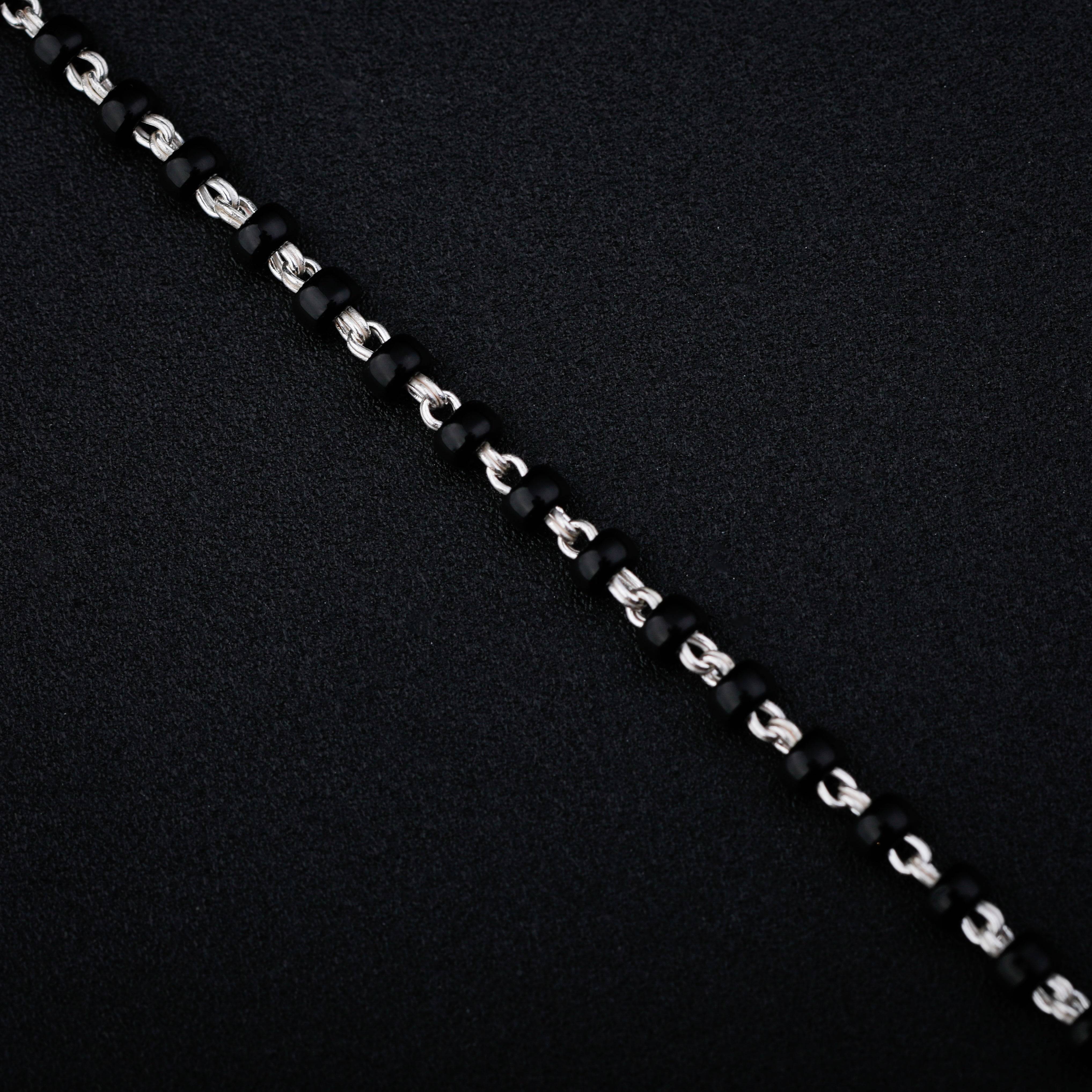 Silver Flower Motif Mangalsutra with Kempu Stone