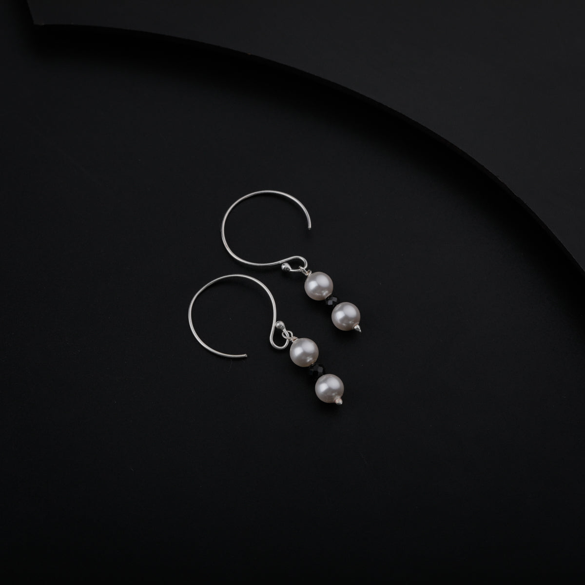 Silver Pearl Earring with Black Spinel