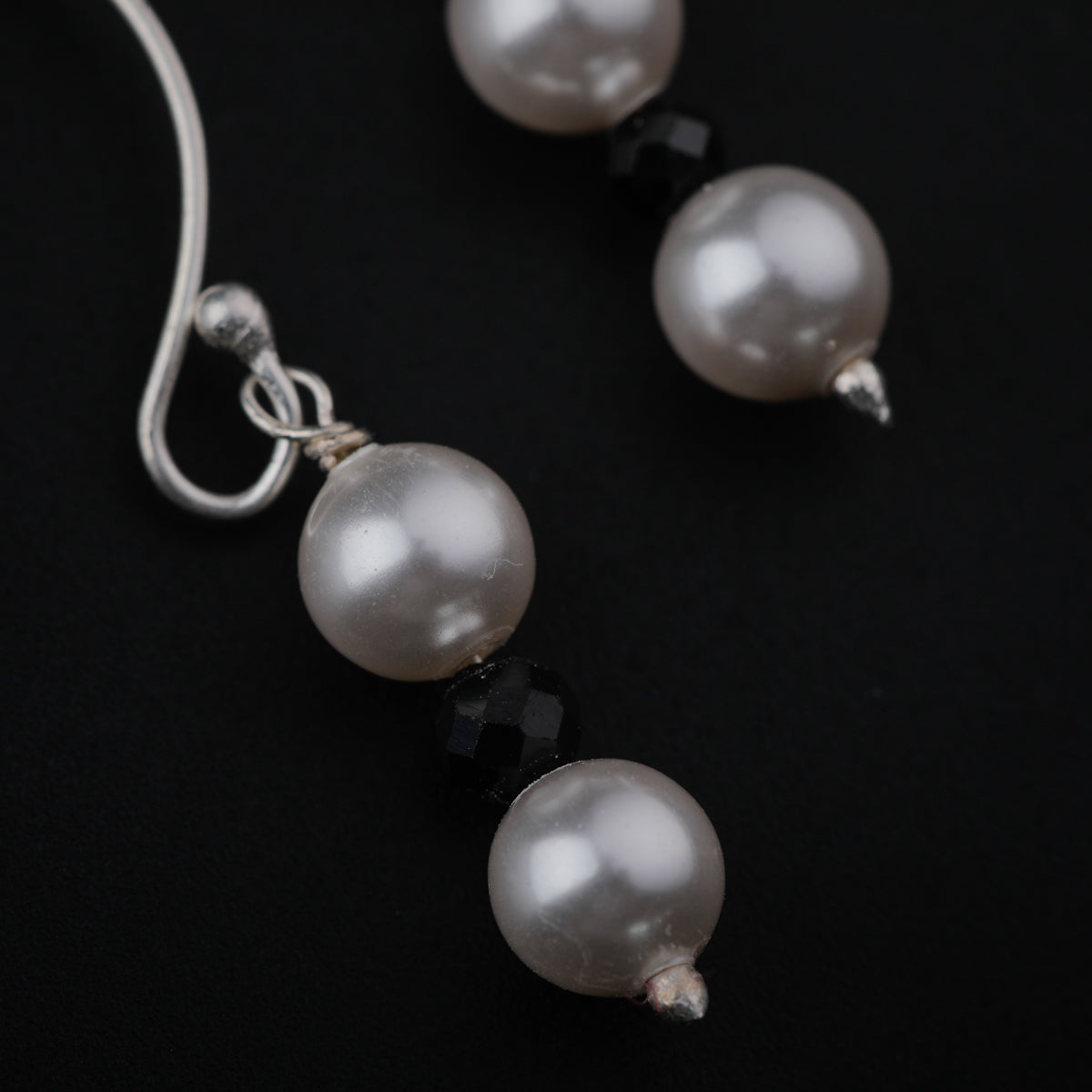 Silver Pearl Earring with Black Spinel