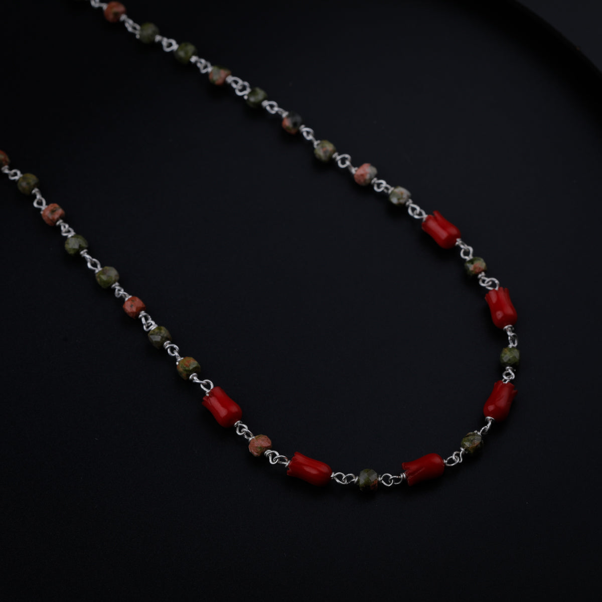 Unakite and Coral Tulips Silver Necklace (24 Inch)