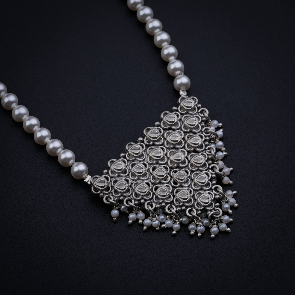 Silver Pyramid Pearl Necklace Set