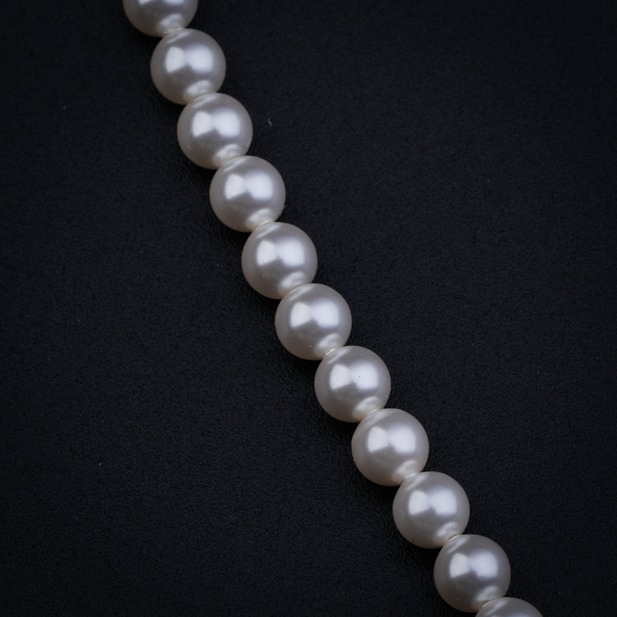 Silver Pyramid Pearl Necklace Set