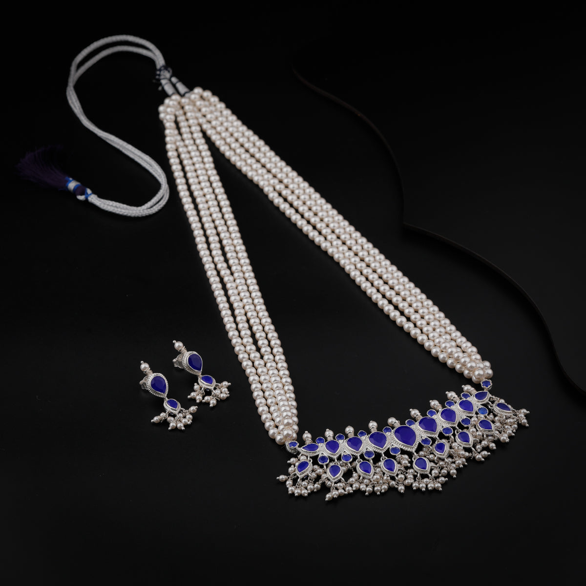 Tanmani Set with Lapis and Pearls