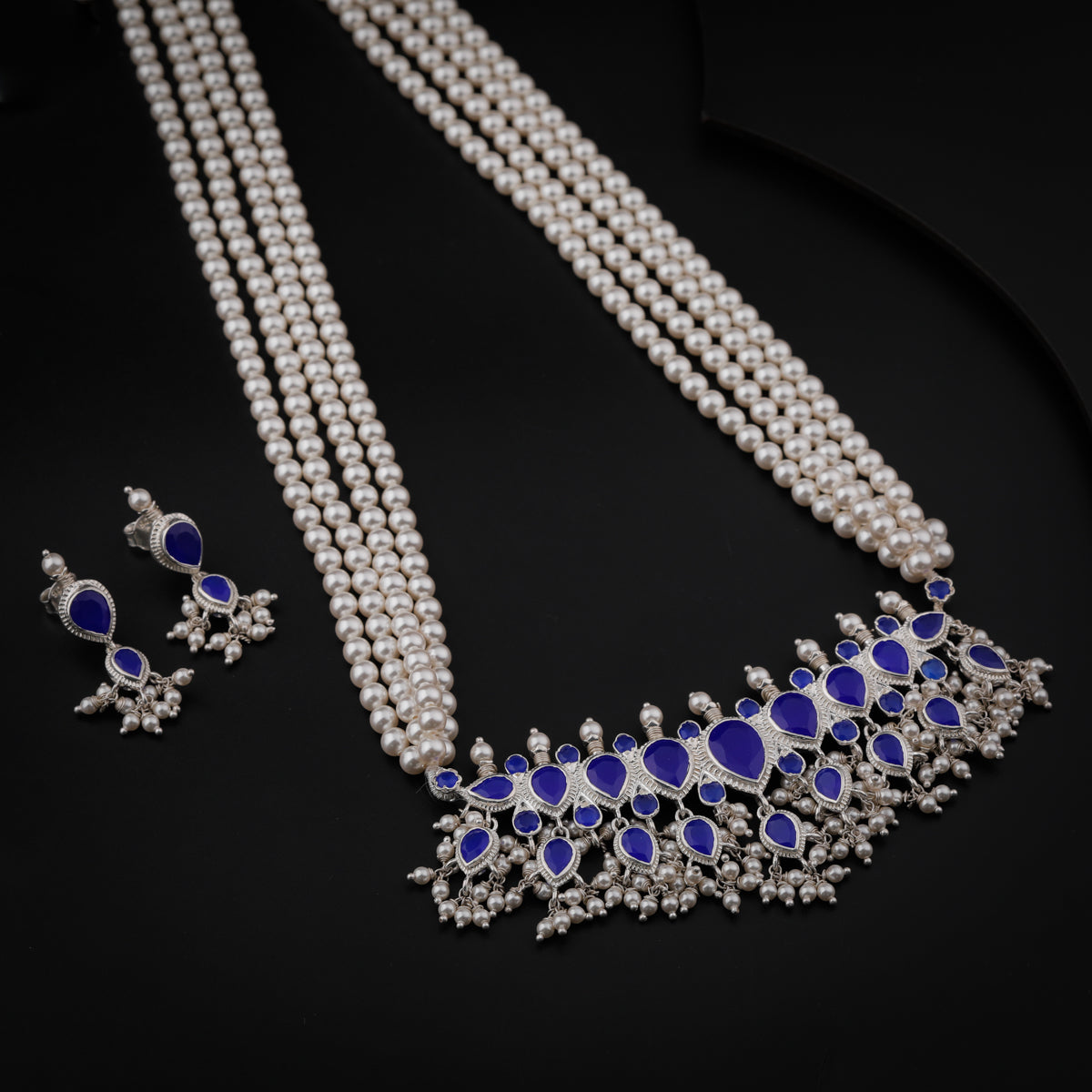 Tanmani Set with Lapis and Pearls