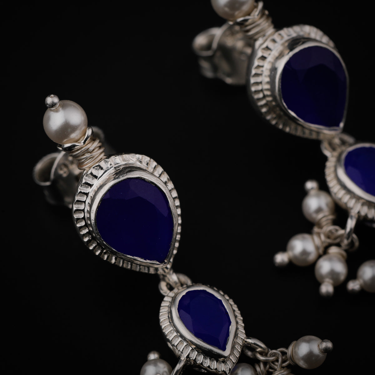 Tanmani Set with Lapis and Pearls