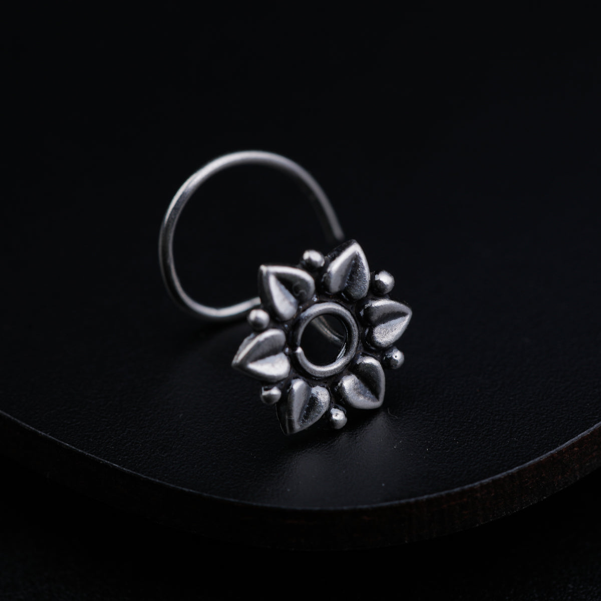 Silver Flower Nose Pin