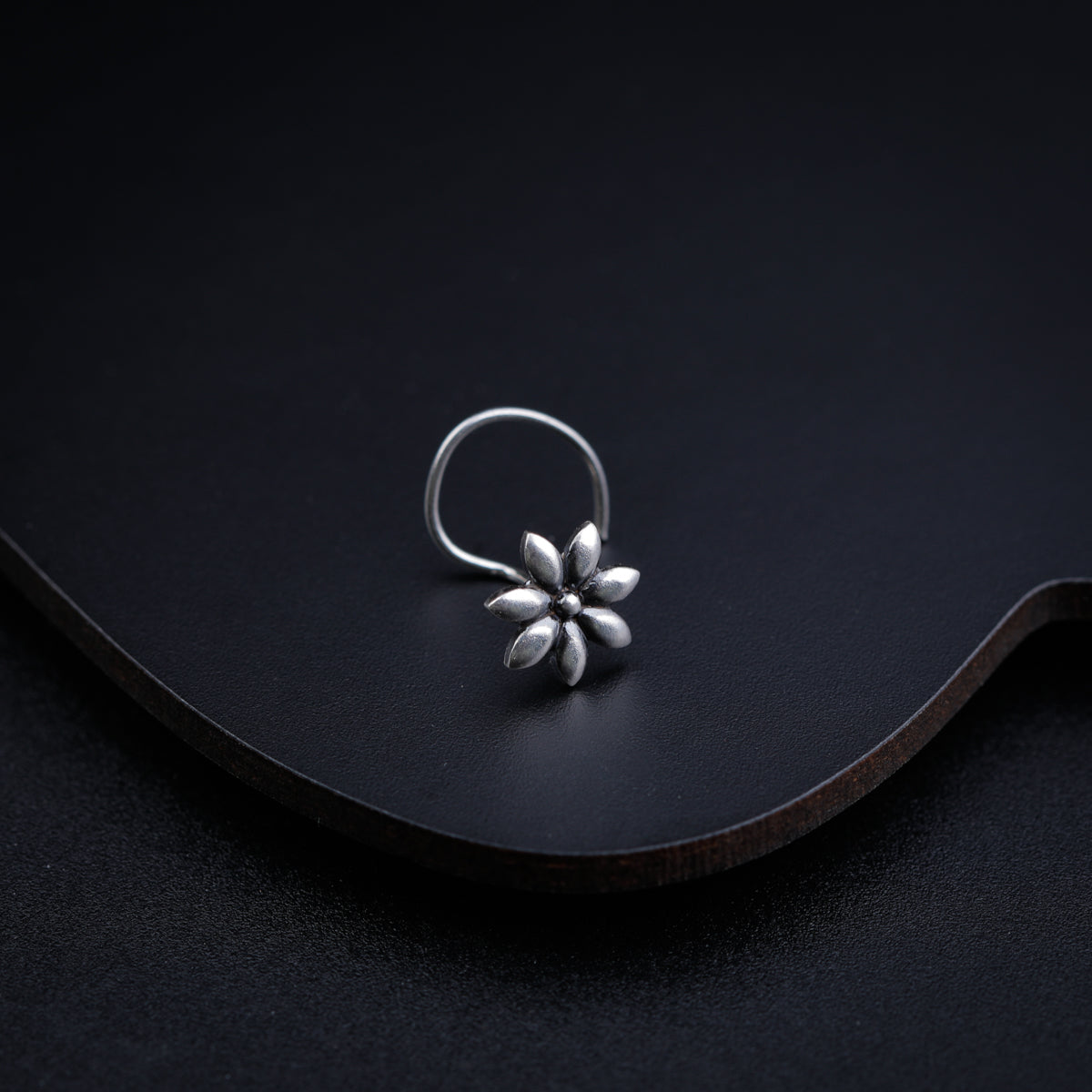 Silver Tiny Flower Nose Pin