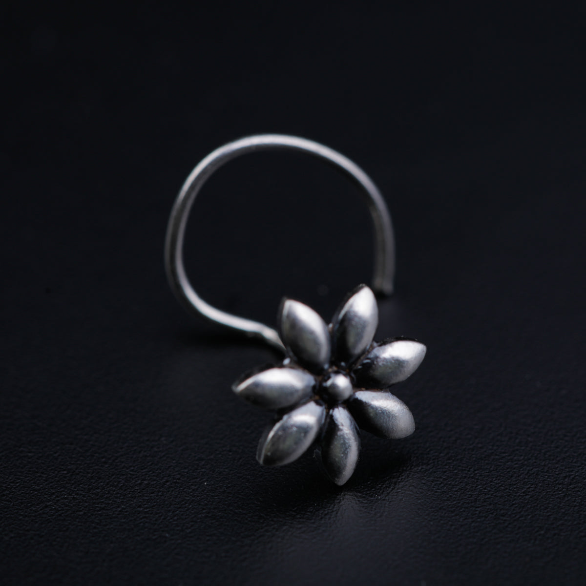 Silver Tiny Flower Nose Pin