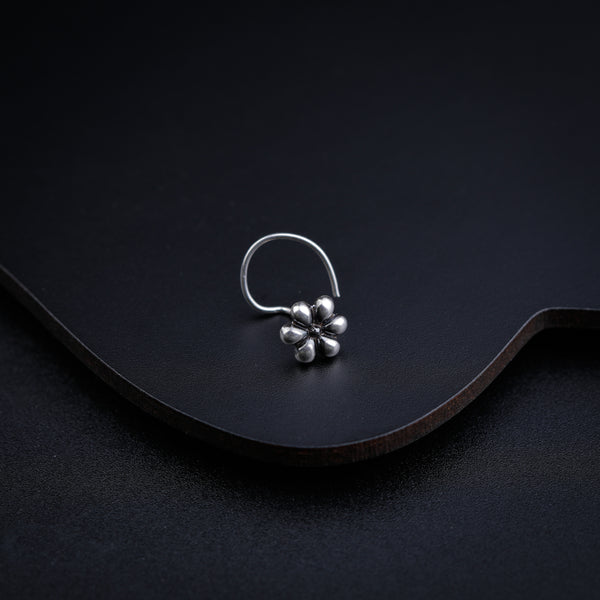 Silver Tiny Flower Nose Pin