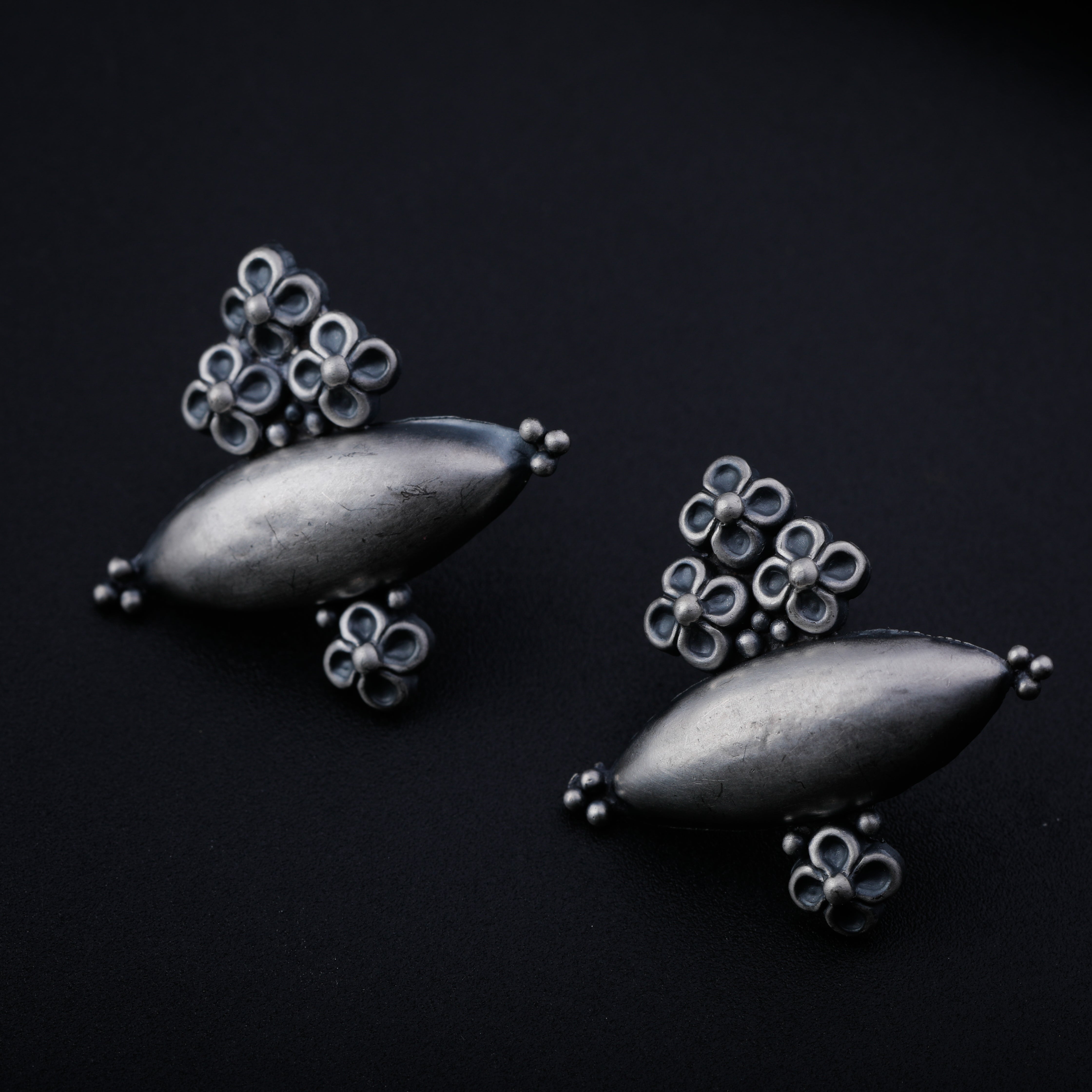 Silver Tribal Motif Earring